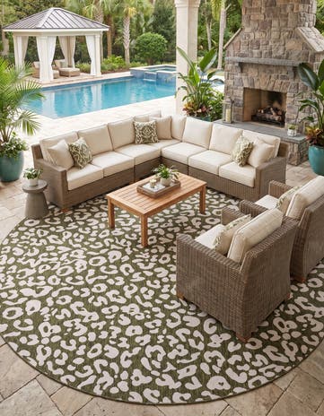 Green Easy-Clean Safari Indoor / Outdoor Round Rug