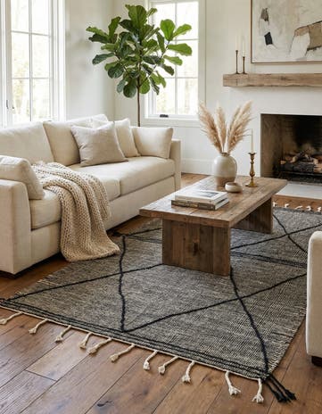 4' 9 x 8' 6 Hand Knotted Moroccan Wool Rug