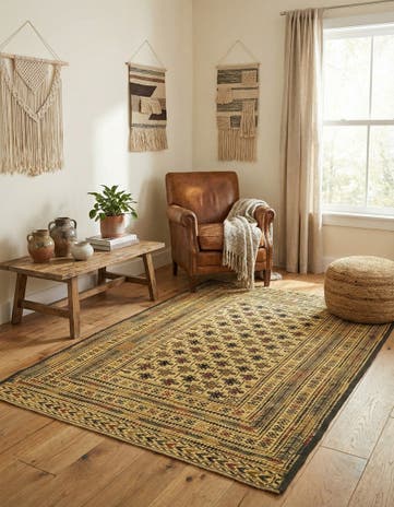 4' x 6' 3 Hand Knotted Sumak Wool Rug