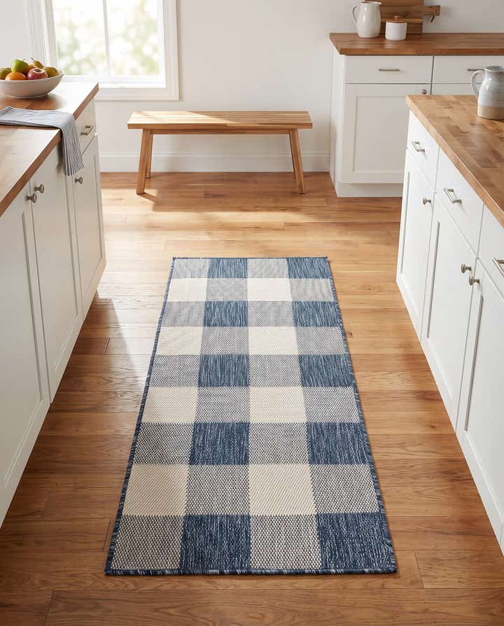 2' x 5' 3 Easy-Clean Checkered Indoor / Outdoor Runner Rug
