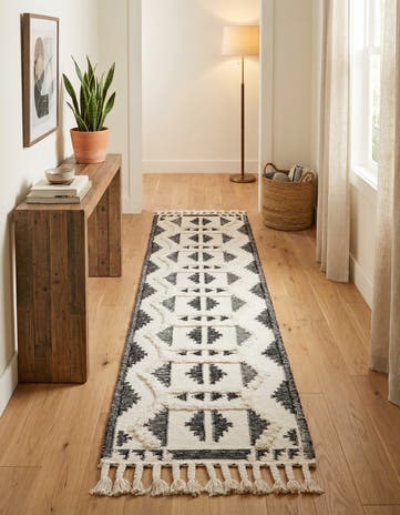 Black and White Hand Woven Arizona Wool Runner Rug