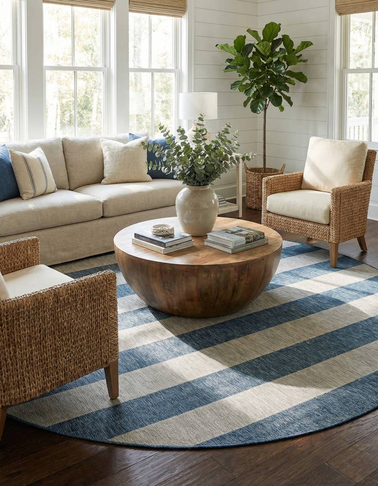 Detail image of 13' x 13'  Washable Striped Indoor / Outdoor Round Rug