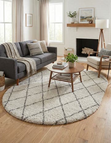 5' 3 x 8' Moroccan Shag Oval Rug