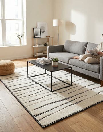5' 3 x 8' Prismatic Rug