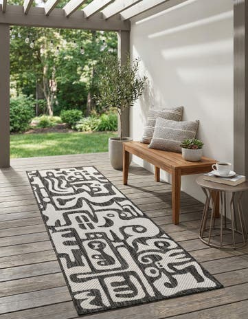 2' x 6' Easy-Clean Modern Indoor / Outdoor Runner Rug