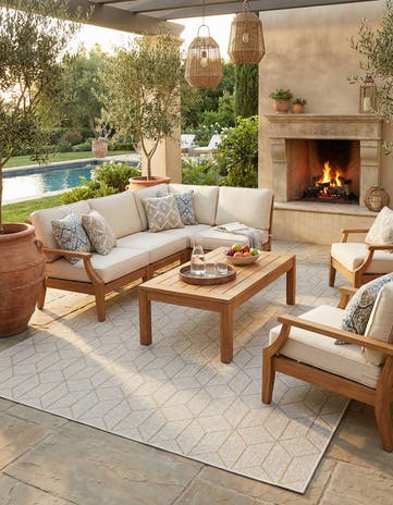 9' x 12' Easy-Clean Lattice Indoor / Outdoor Rug