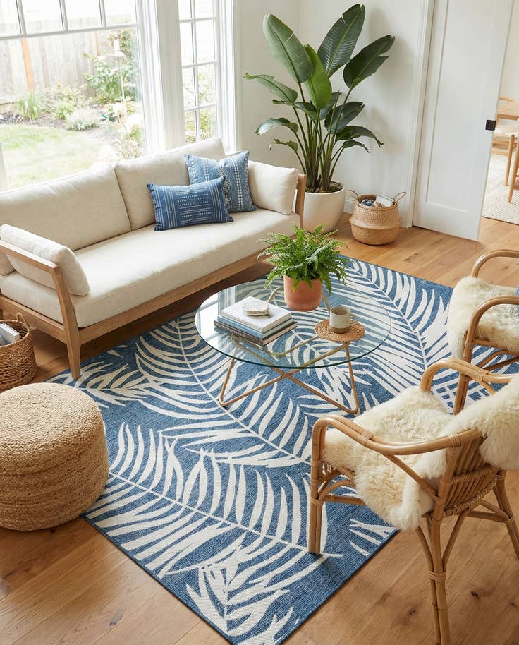 Detail image of 7' x 10' Easy-Clean Botanical Indoor / Outdoor Rug