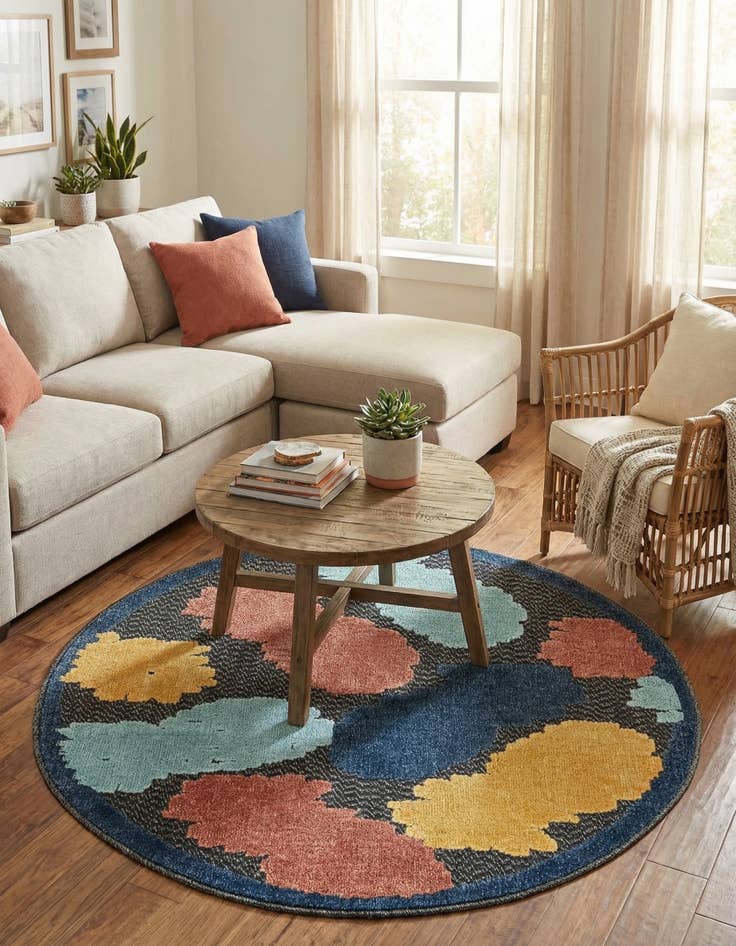 Detail image of 3' 3 x 3' 3  Washable Belize Indoor / Outdoor Round Rug