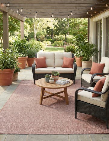 9' x 12' Easy-Clean Lattice Indoor / Outdoor Rug