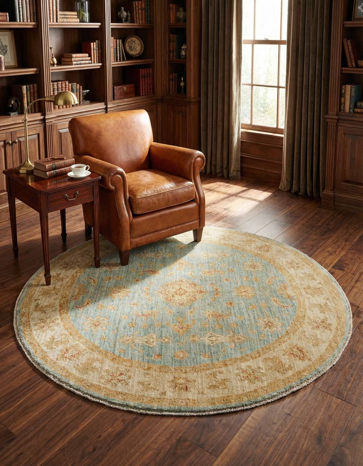 Detail image of 4' 9 x 4' 10 Kaizar Wool Round Rug