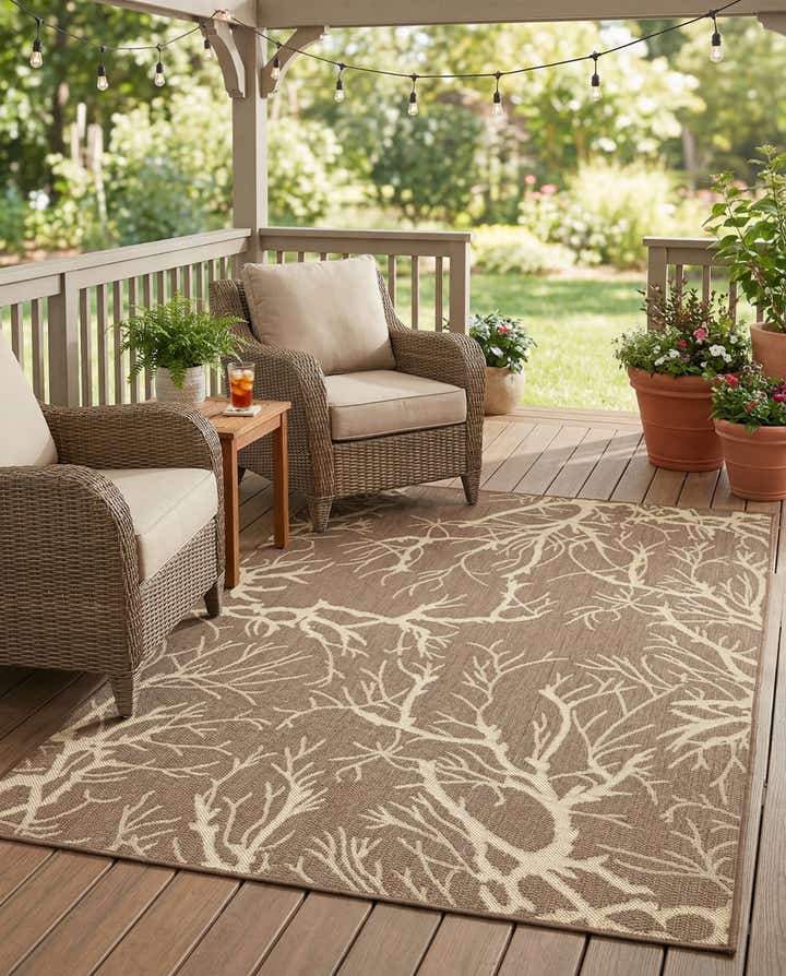 4' x 6' Easy-Clean Botanical Indoor / Outdoor Rug