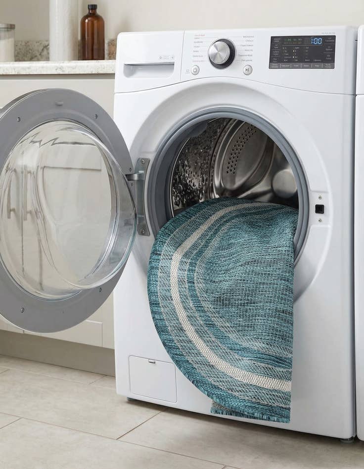 Detail image of 3' x 3'  Washable Border Indoor / Outdoor Round Rug