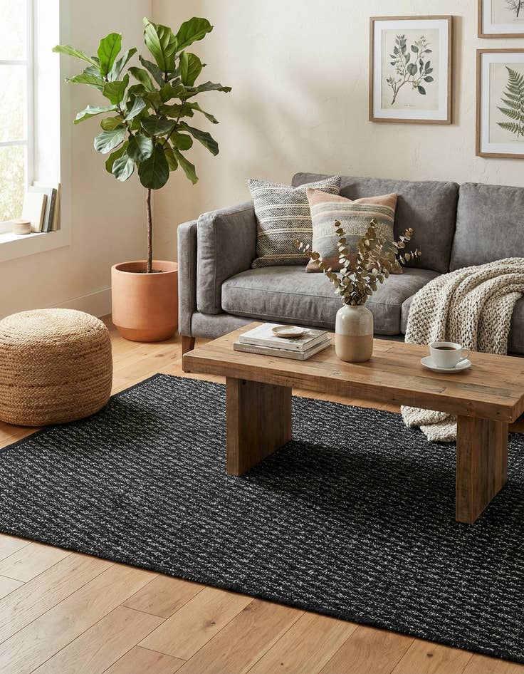 Detail image of 4' 1 x 6' 1  Hand Woven Lattice Wool Rug