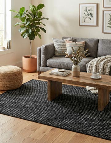 4' 1 x 6' 1 Hand Woven Lattice Wool Rug