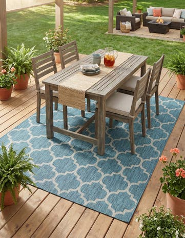 7' x 10' Easy-Clean Lattice Indoor / Outdoor Rug
