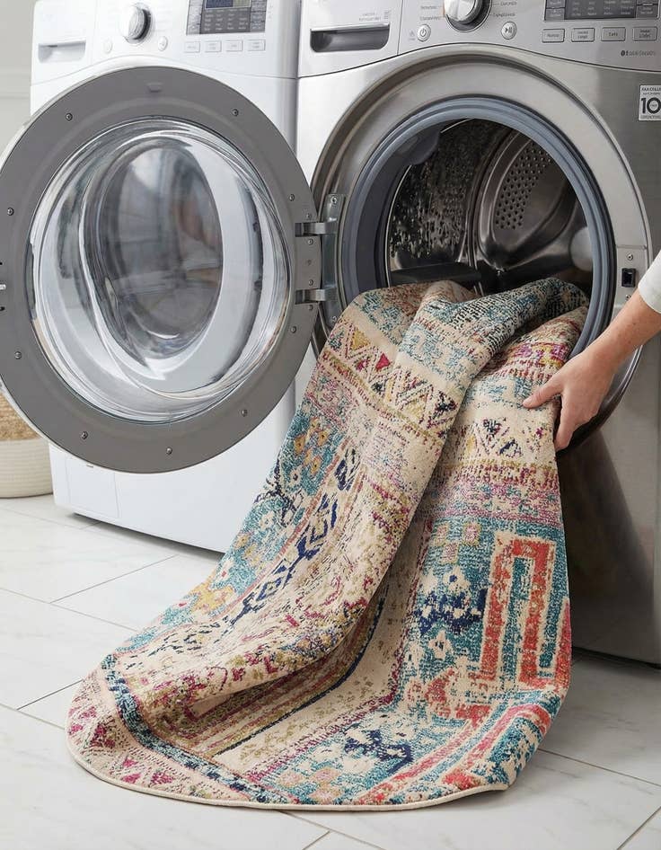 Detail image of 8' x 8'  Washable Alta Round Rug