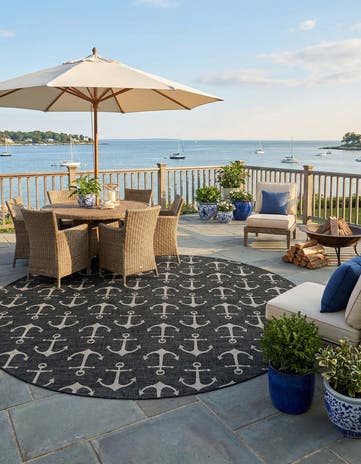 13' x 13' Easy-Clean Coastal Indoor / Outdoor Round Rug