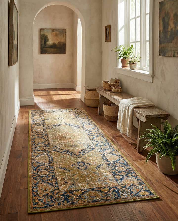 2' 7 x 5' 3 Easy-Clean Traditional Indoor / Outdoor Runner Rug