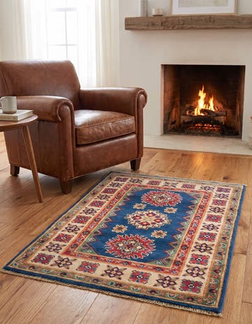 2' 8 x 4' 1 Hand Knotted Kazak Rug
