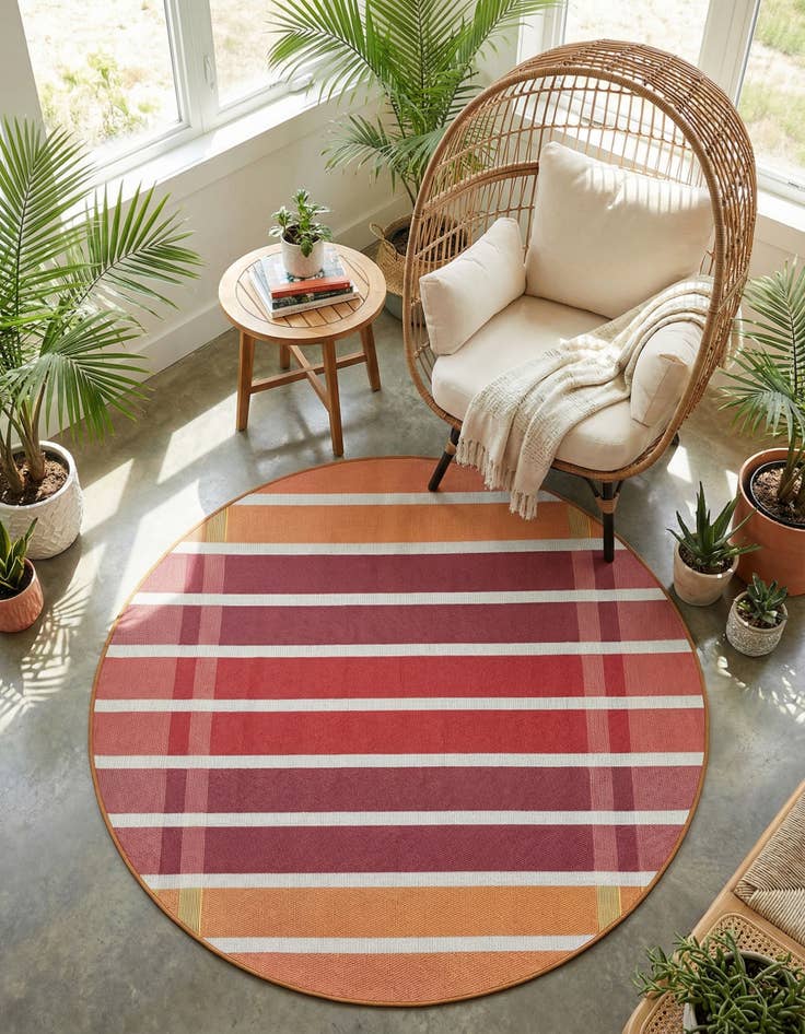 Detail image of  4' x 4'  Washable Ribbon Indoor / Outdoor Round Rug