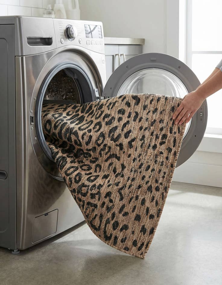 Detail image of  3' x 5' 3  Washable Safari Indoor / Outdoor Rug