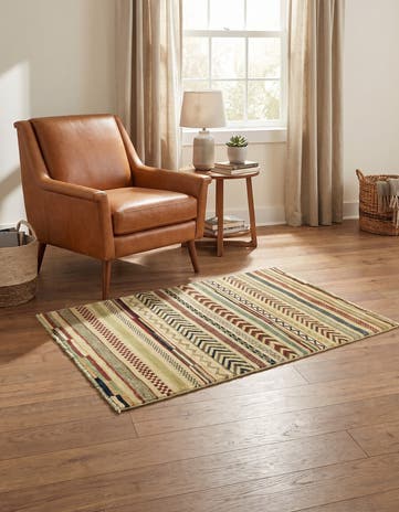 2' 8 x 4' 1 Hand Knotted Darya Rug