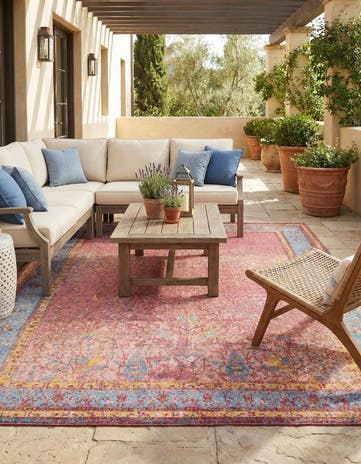 7' 10 x 10' Easy-Clean Traditional Indoor / Outdoor Rug