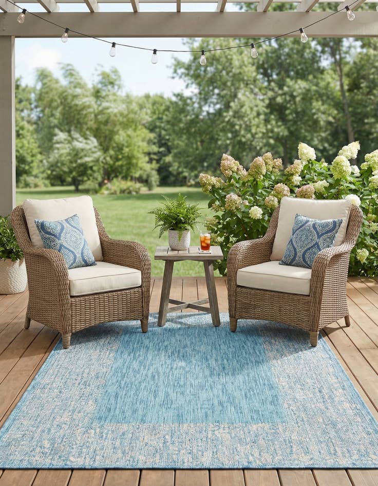 Detail image of 4' x 6'  Washable Border Indoor / Outdoor Rug