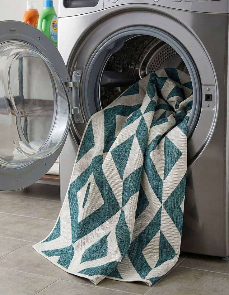 Detail image of 7' x 10'  Washable Jill Zarin Napa Indoor / Outdoor Rug