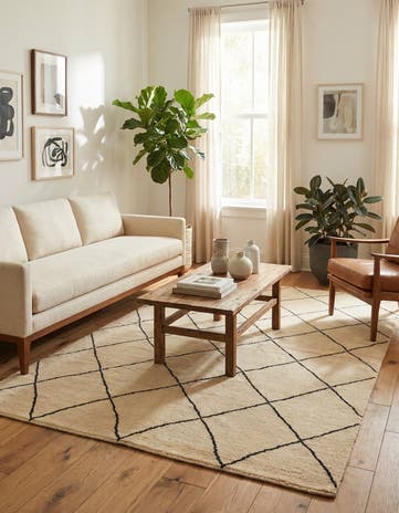 5' 5 x 8' 2 Hand Knotted Moroccan Wool Rug