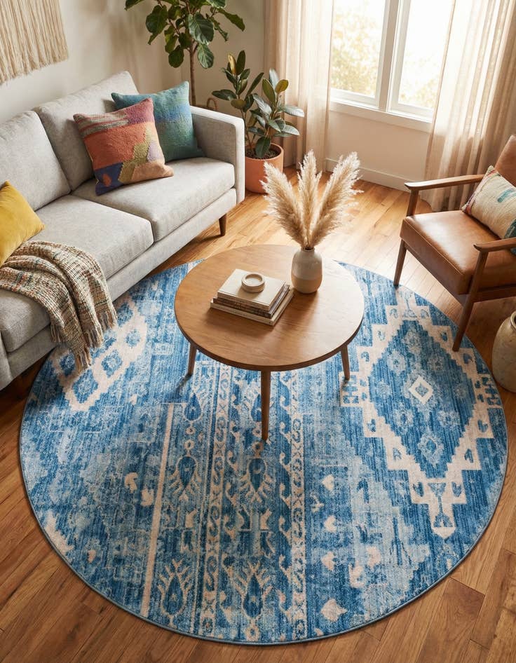 Detail image of 8' x 8' Madrid Round Rug