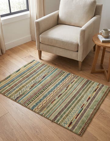3' 4 x 4' 11 Hand Knotted Darya Rug