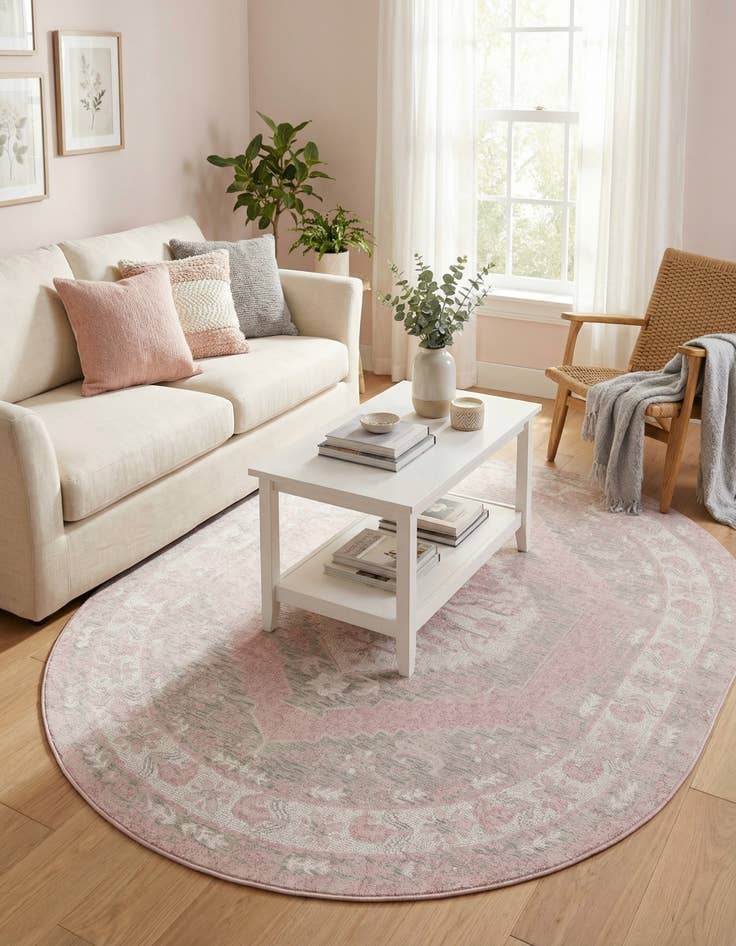 Detail image of  5' 3 x 8'  Washable Traditional Indoor / Outdoor Oval Rug
