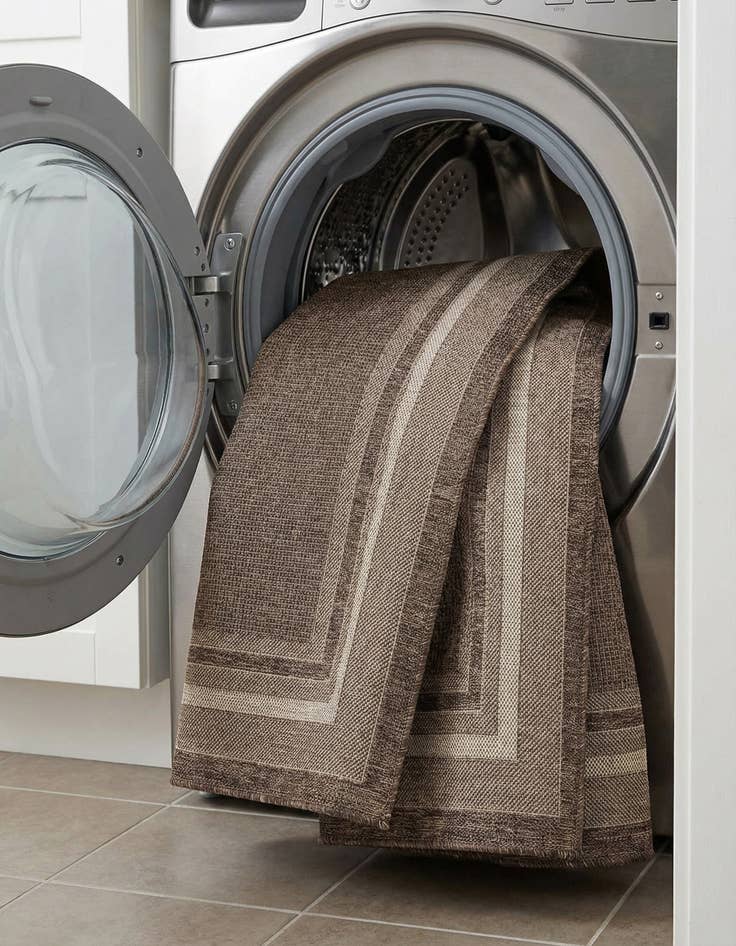 Detail image of  6' x 9'  Washable Border Indoor / Outdoor Rug