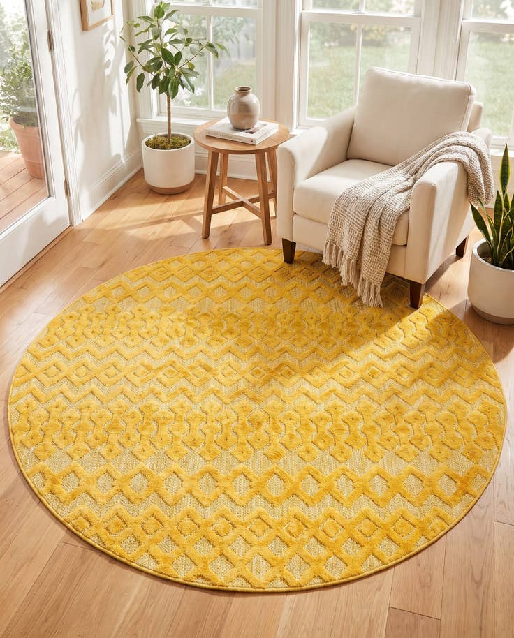 Detail image of 7' x 7' Easy-Clean Trellis Textured Indoor / Outdoor Round Rug