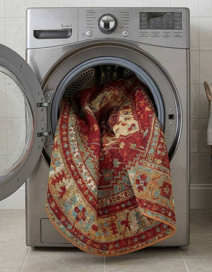 Detail image of  4' x 4'  Washable Traditional Indoor / Outdoor Round Rug