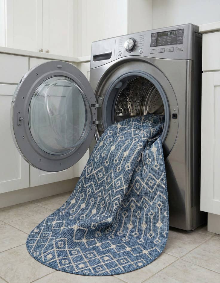 Detail image of 5' 3 x 8'  Washable Trellis Indoor / Outdoor Oval Rug