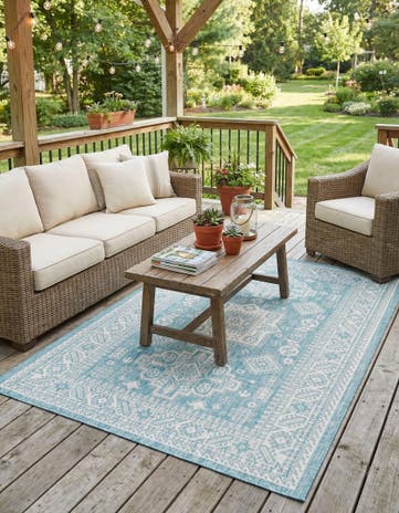5' 3 x 8' Easy-Clean Aztec Indoor / Outdoor Rug