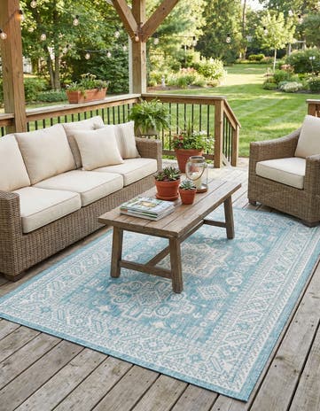 5' 3 x 8' Easy-Clean Aztec Indoor / Outdoor Rug