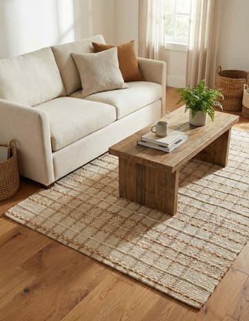 4' 1 x 6' 1 Hand Braided Laurel Handwoven Jute Rug