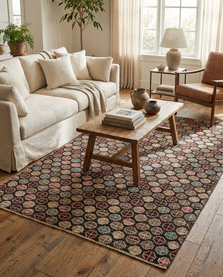 Detail image of 4' 10 x 7' 9 Hand Knotted Darya Wool Rug