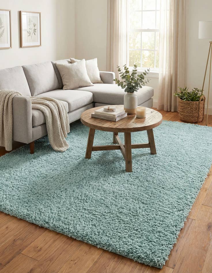 Detail image of 7' x 10' Zermatt Shag Rug