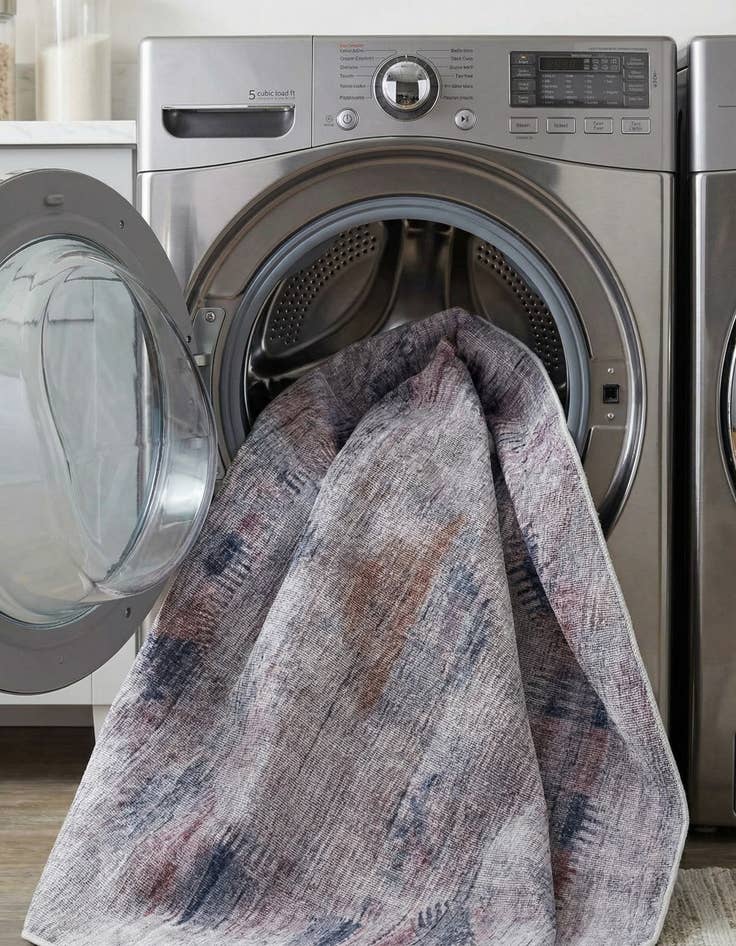 Detail image of 7' 10 x 7' 10  Washable Sisu Octagon Rug