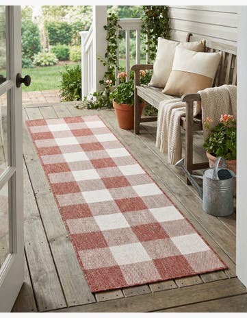 2' x 8' Easy-Clean Checkered Indoor / Outdoor Runner Rug