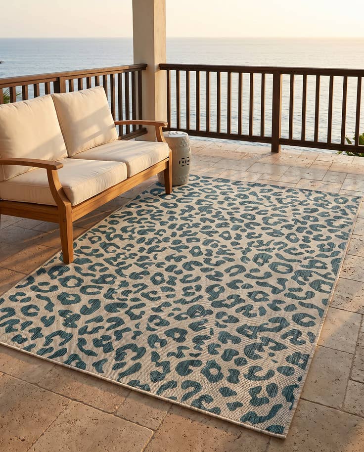 Detail image of 5' 3 x 8' Easy-Clean Safari Indoor / Outdoor Rug