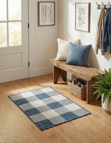 Blue Easy-Clean Checkered Indoor / Outdoor Rug