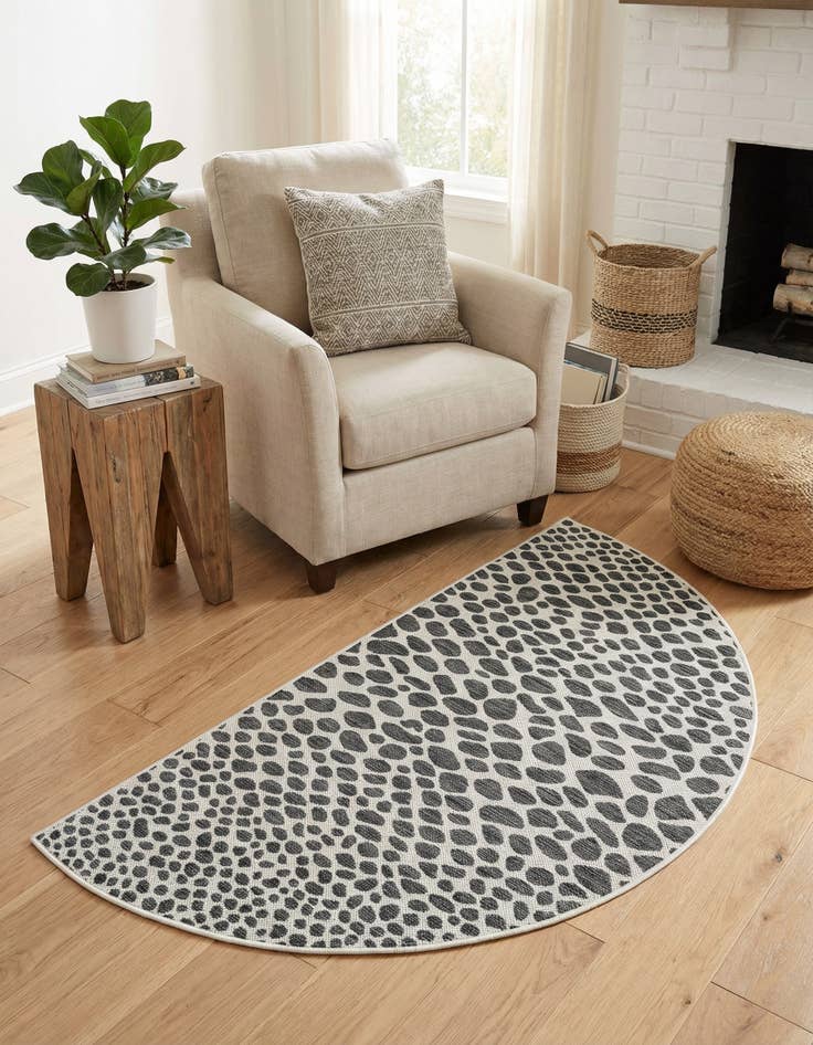 Detail image of 3' x 6' Easy-Clean Jill Zarin Cape Town Indoor / Outdoor Hearth Rug