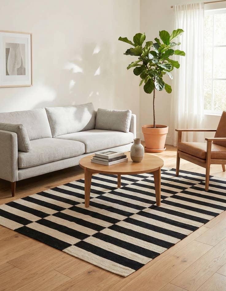 Detail image of 4' x 5' 11  Hand Woven Kilim Modern Wool Rug