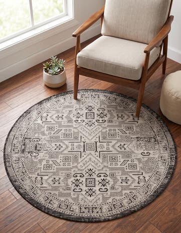 4' x 4' Easy-Clean Aztec Indoor / Outdoor Round Rug