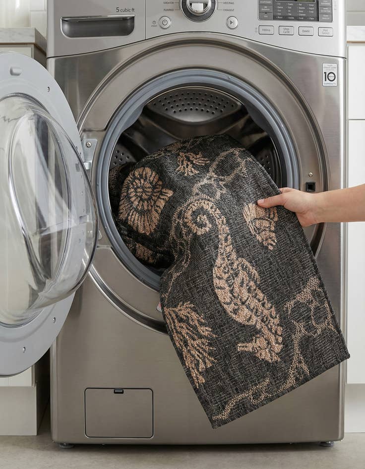 Detail image of 2' x 4'  Washable Coastal Indoor / Outdoor Runner Rug